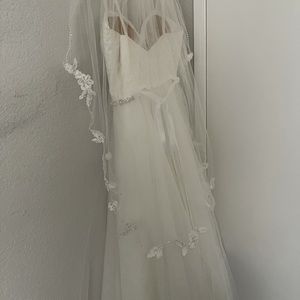Mid-Length Veil